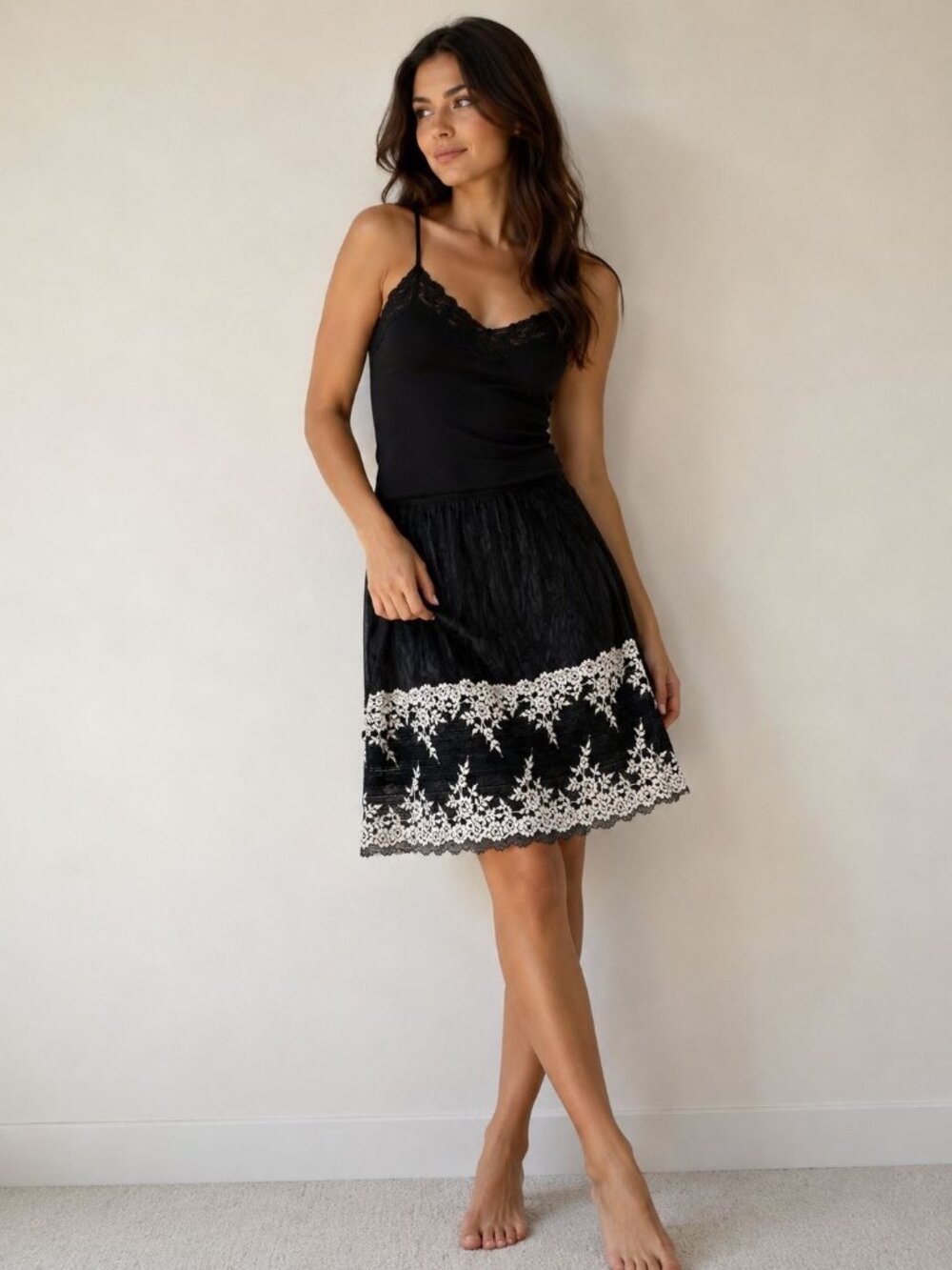 Wacoal size Small (5) Embrace Lace Black Sheer Mesh Half Slip Floral